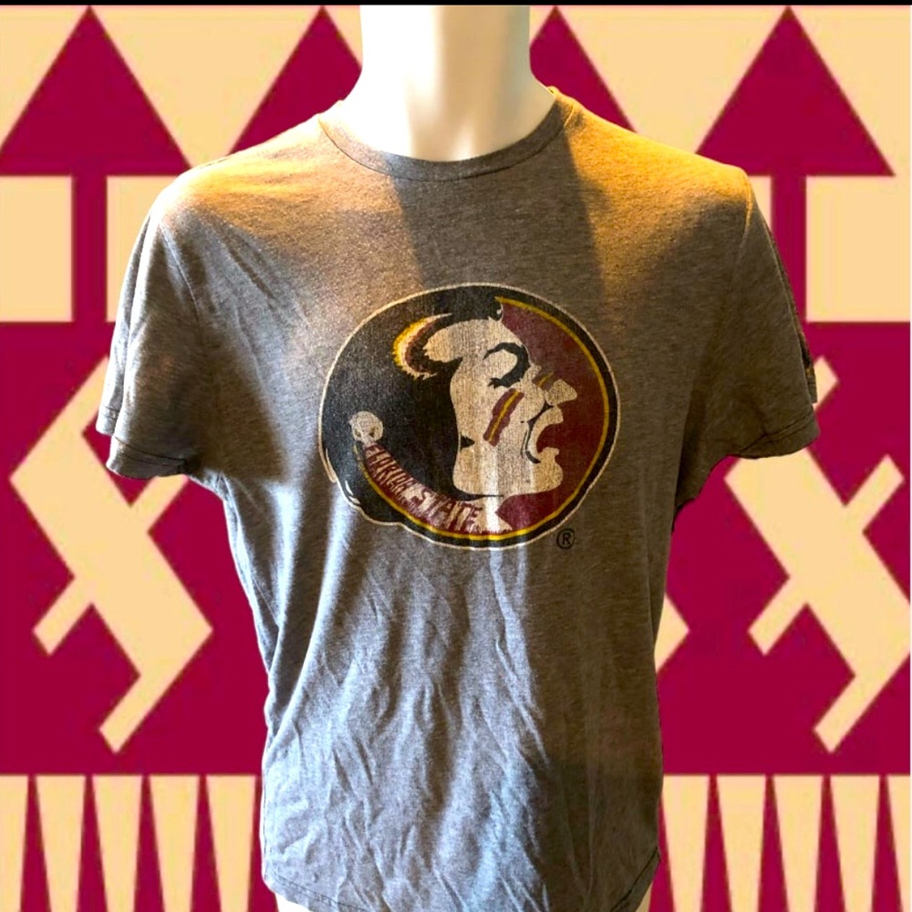 FSU Florida State Seminoles Athletic Fit M Medium Grey Distressed Logo Shirt EUC